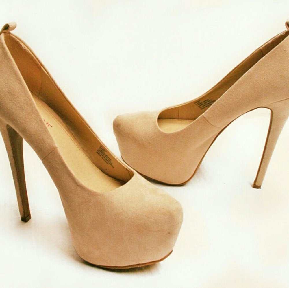 SALE! - JustFab Cream Colored Suede Platform Pumps