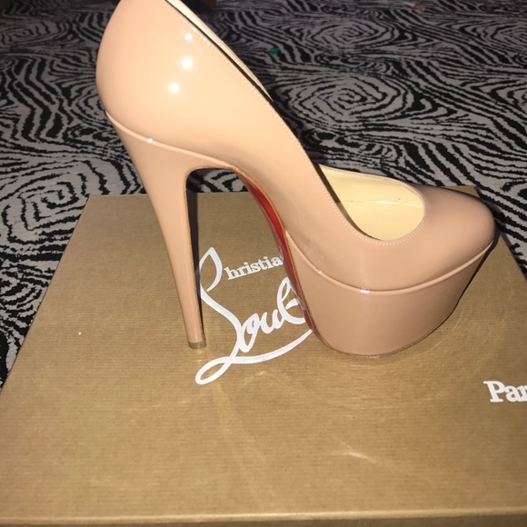 Christian Louboutin Nude Victoria heel size 36