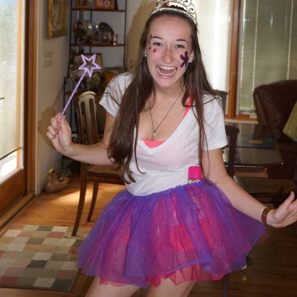 Meet your Posher, Megan - Picture 1 of 1