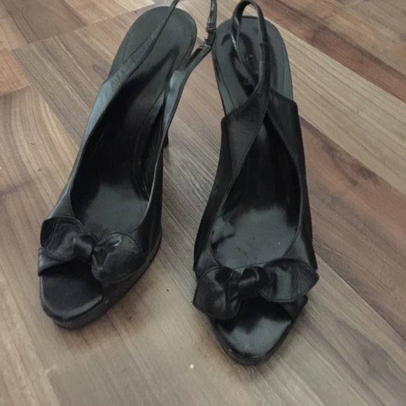 Black leather heels - Picture 2 of 3