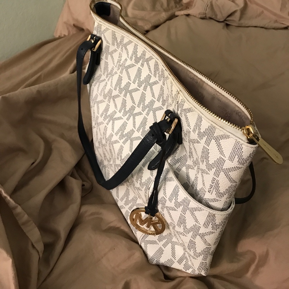 MICHAEL KORS // Jet Set Leather Tote