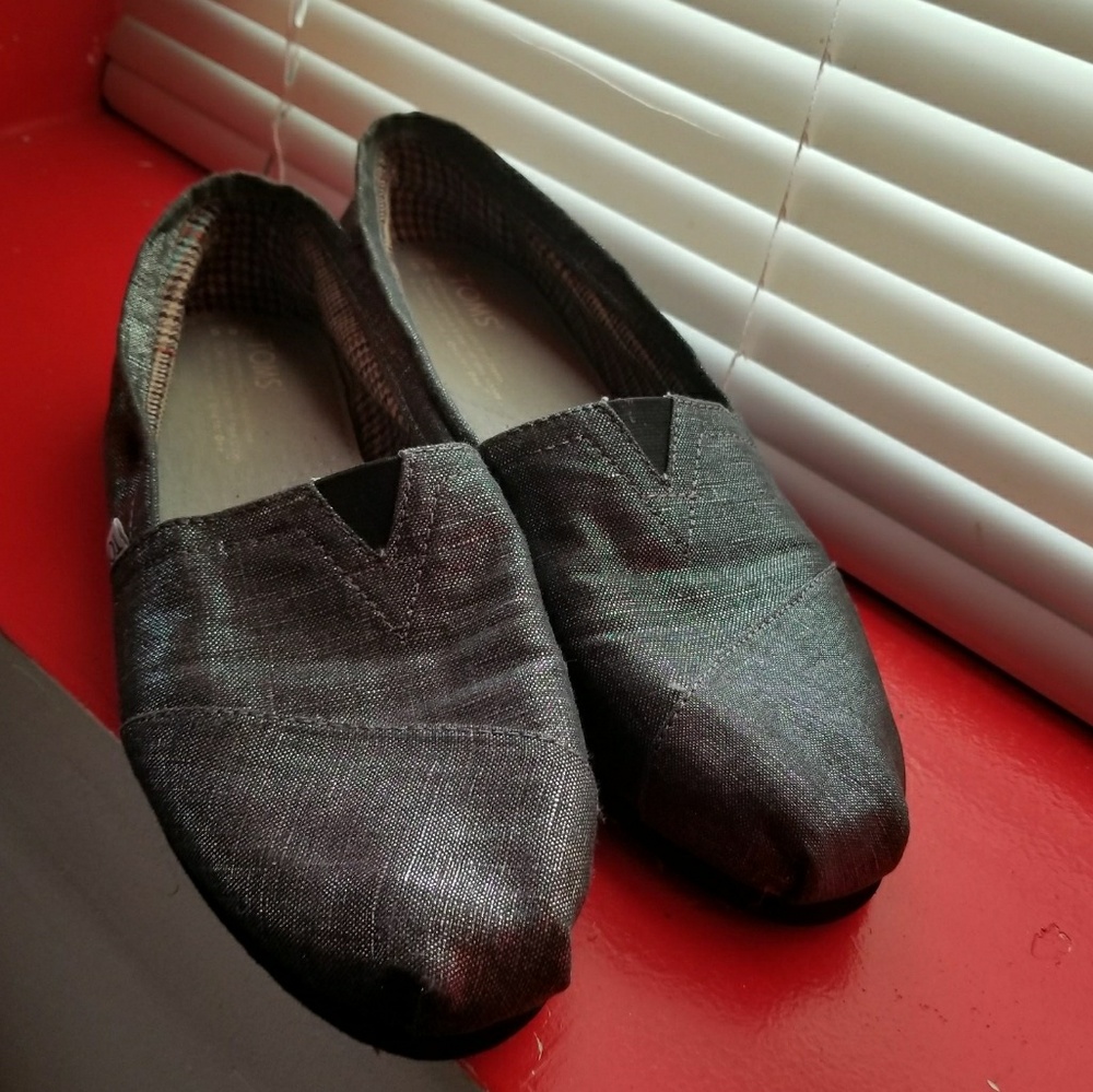 Toms