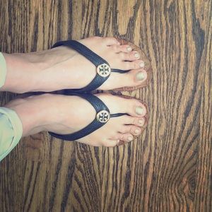 Tort burch flats