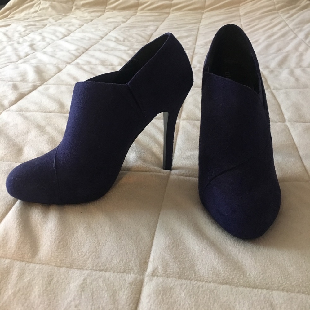 Booties with heal