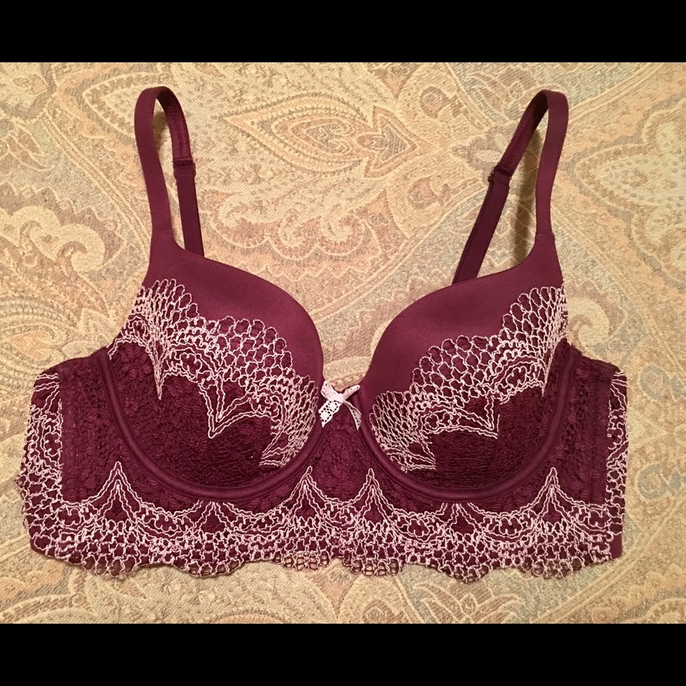 Victoria's Secret, Lined Demi Bra 38B. BEAUTIFUL!