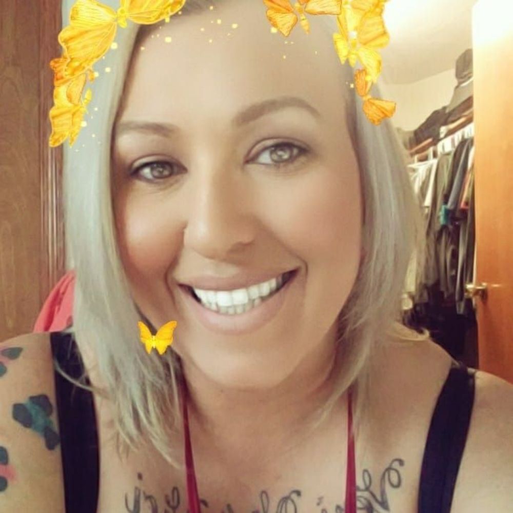 Meet your Posher, Crystal