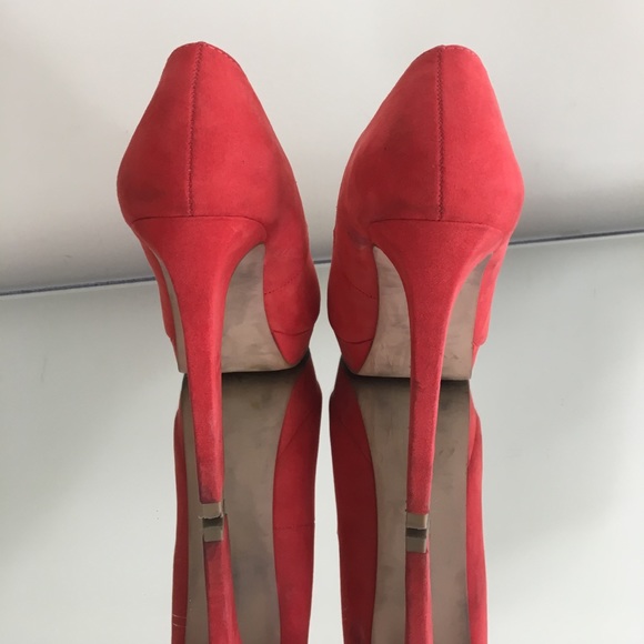 Shoes - Picture 3 of 4