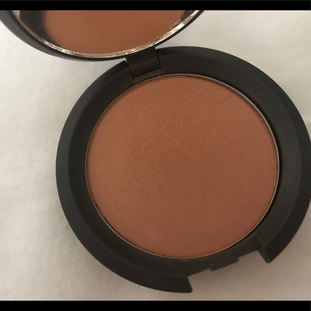 BECCA Mineral Blush in Wild Honey