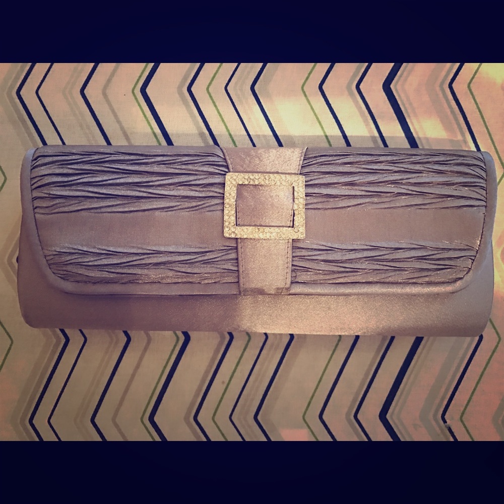Silver Formal Clutch