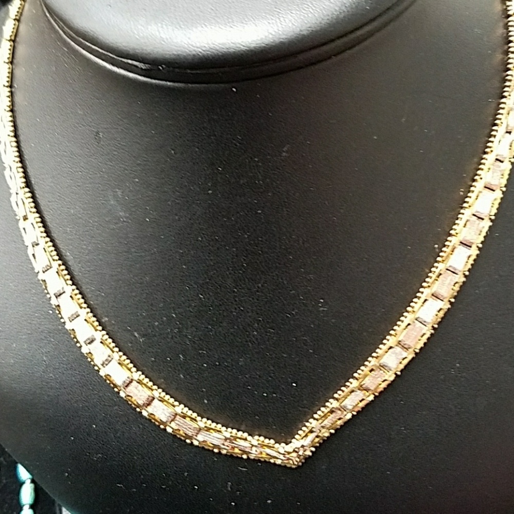 Gorgeous tri-color necklace Over Sterlin brand new