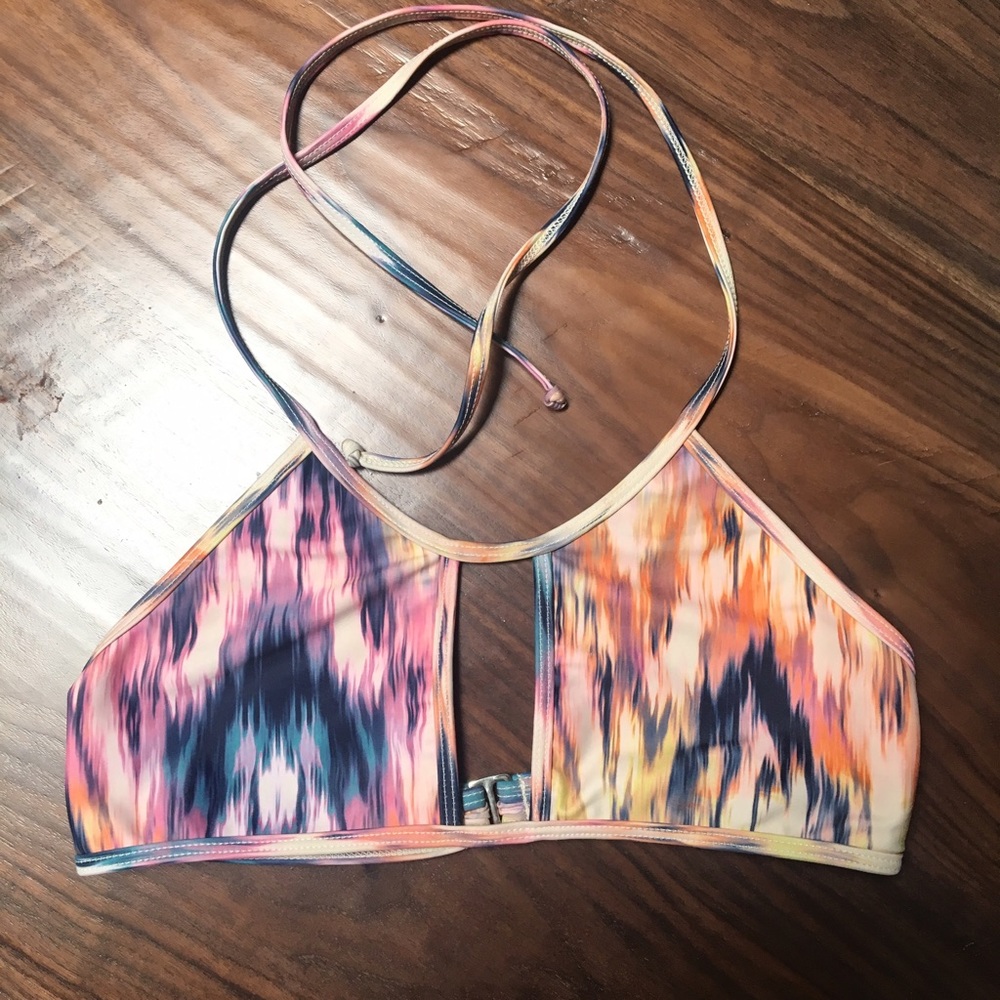 BNWOT cutout bikini top