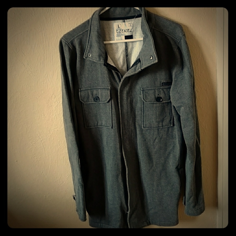 Ezekiel mens dressy sweatshirt, size Large