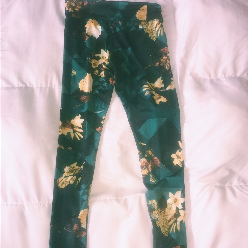 Athletic pants