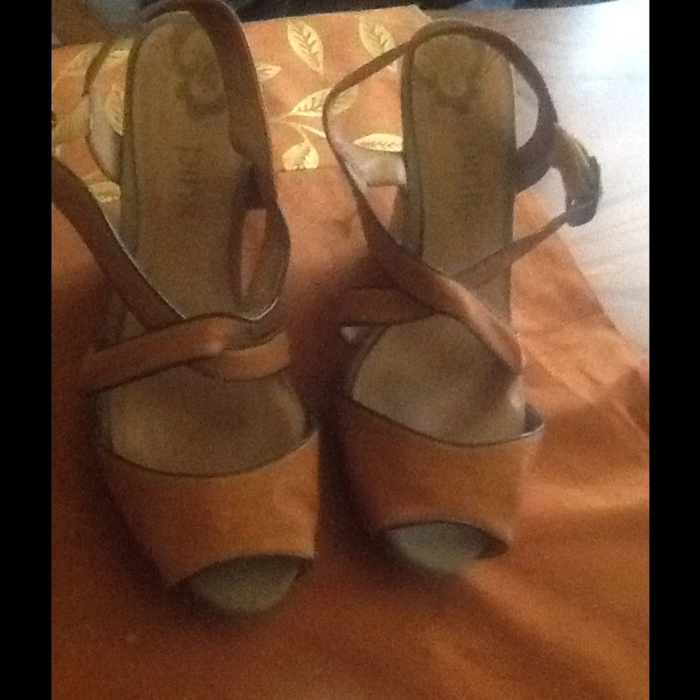 Wedge Sandals - Picture 3 of 4