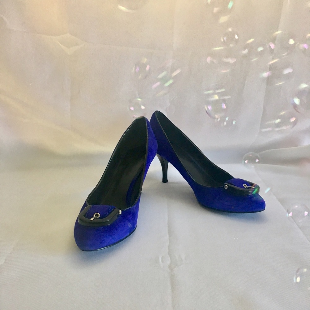 Buckled detailed Pumps