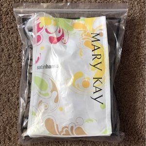 Mary Kay Satin Hand Set - Peaches and Cream