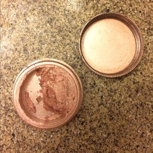 Bare Minerals eye shadow Desire