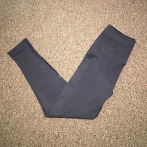 Zone In Crop Leggings