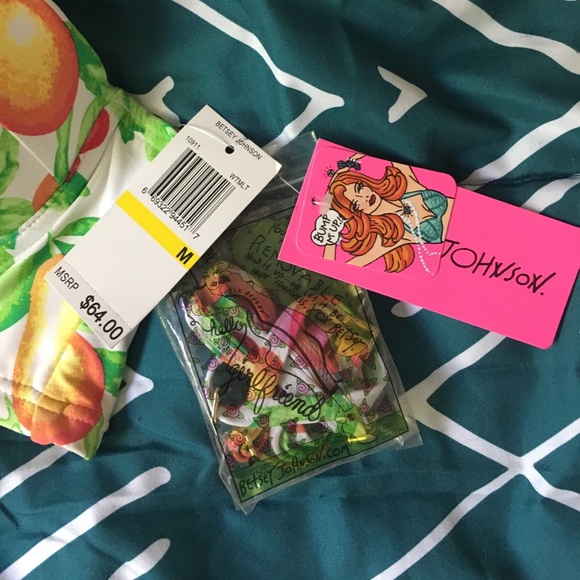 NWT Betsey Johnson Push-up Bikini Top - Picture 3 of 4