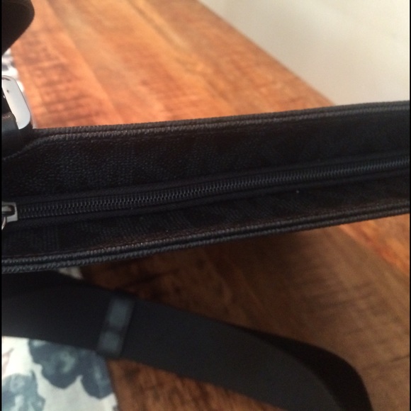 Michael Kors cross body bag**SOLD*** - Picture 3 of 4