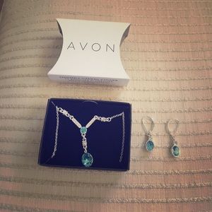 Avon faux blue aquarium necklace and earring set