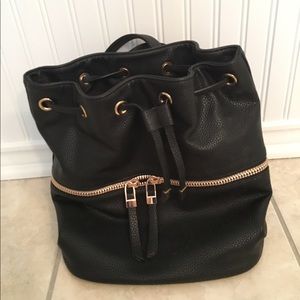 F21 Black Faux Leather Bucket Backpack