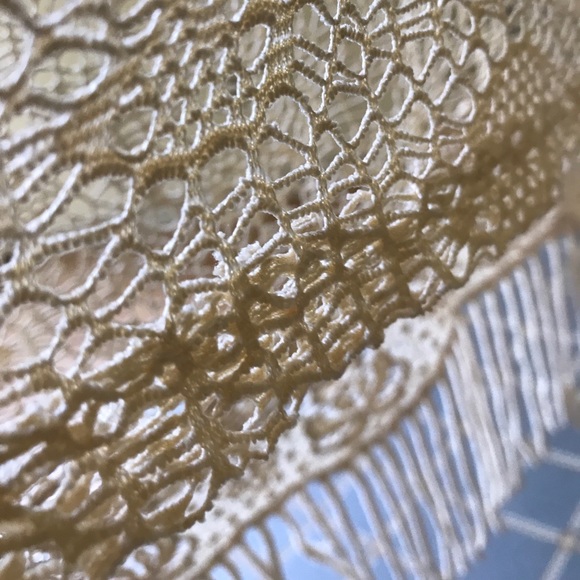 Soft Summer Crop w/ Fringe - Picture 1 of 3