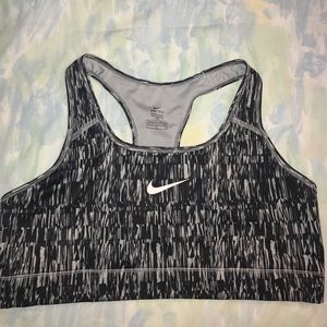 Nike sports bra😍