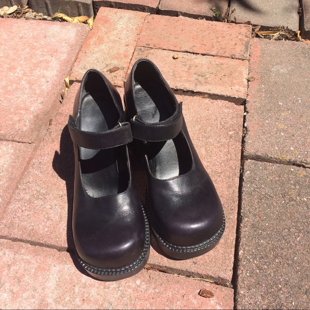 90s Mary Jane Platform Heels