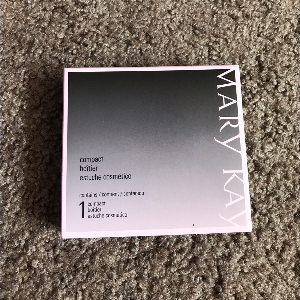 Mary Kay Compact