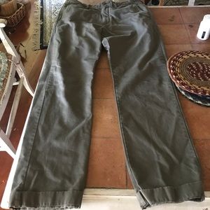 JCrew Broken in Chino 31w 30l Dark Green