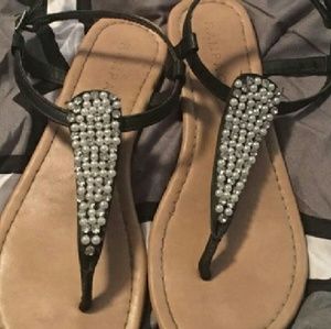Cute pearl &diamond accented scandals 8.5