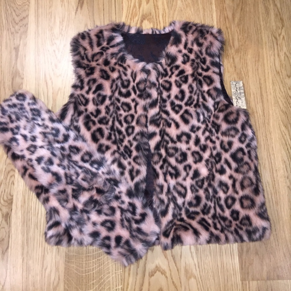 Custom made pink leopard fux fur vest & scarf