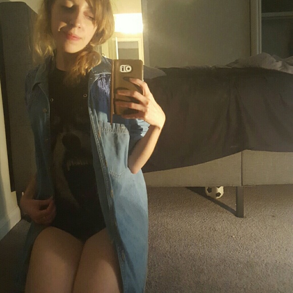 Denim shirt with lace pattern on shoulder and back - Picture 1 of 5