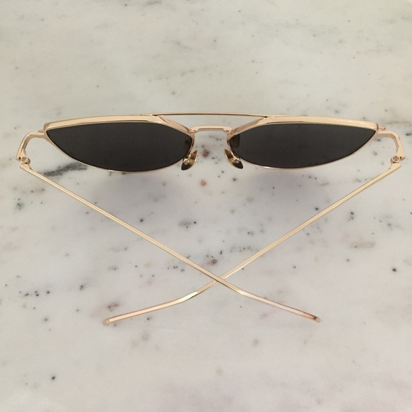 "Natalie" Sunglasses || Blue/Gold Mirror Cat Eye - Picture 3 of 6
