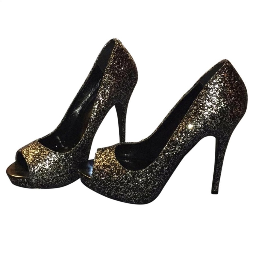 Michael Antonio Black & Silver Pumps. Size: 9M