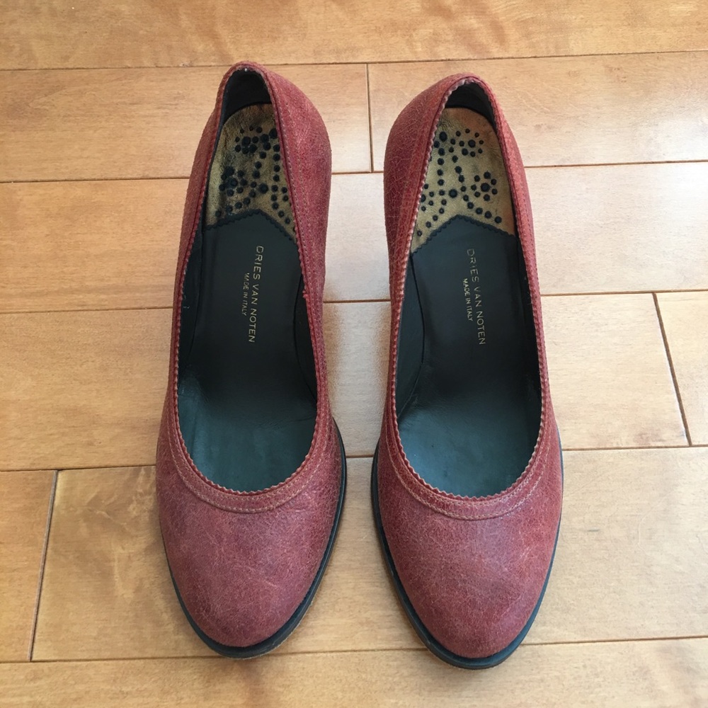 Dries Van Noten red leather pumps- size 38