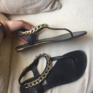 Used Steve Madden Black & Gold Chain Sandals