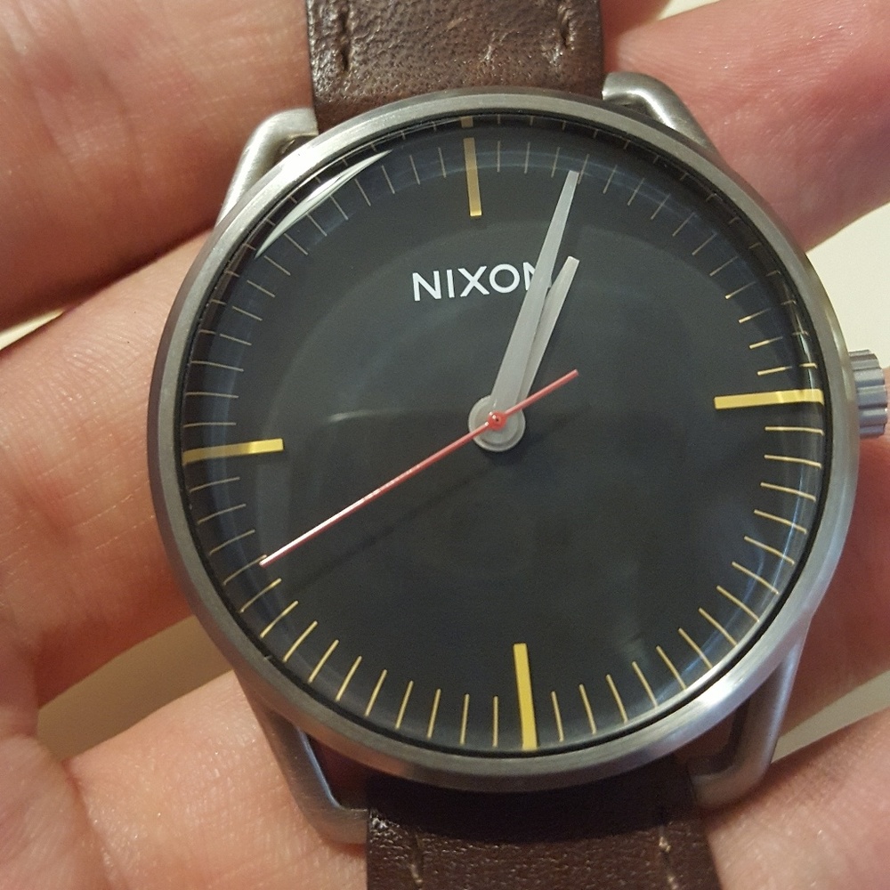Nixon watch
