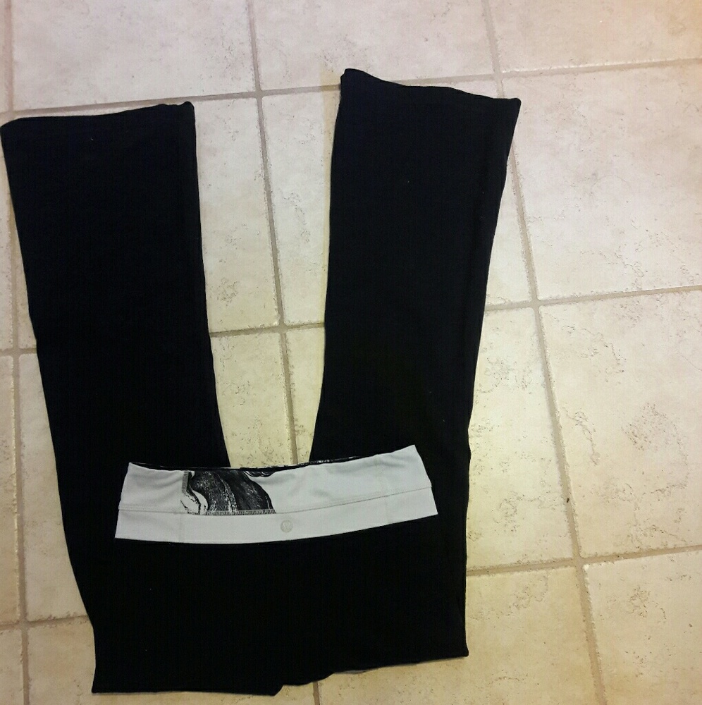 Lululemon Flare Reversible Yoga Pants Size 4 Gem