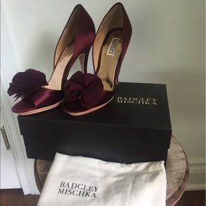 Badgley Mischka Wine Heel