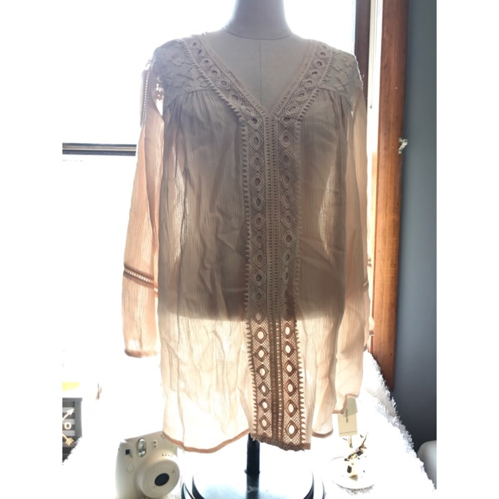 Flowy boho chic style blouse