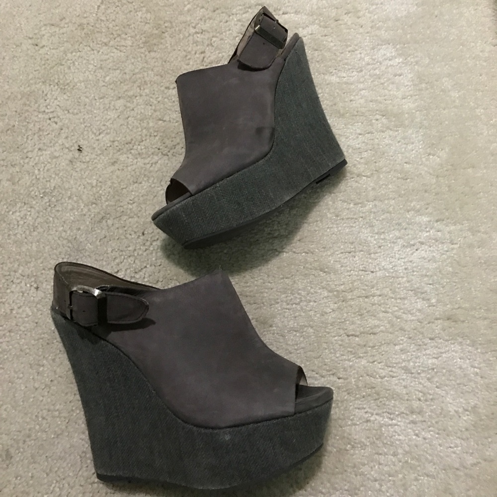 Shoe mint grey wedges