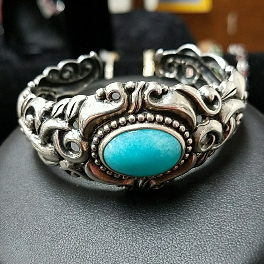 Stunning sterling silver Larimer Stone Cuff Bracel