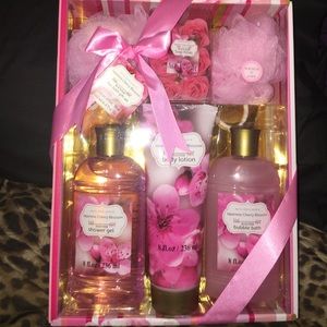 Perfume & Bath essentials