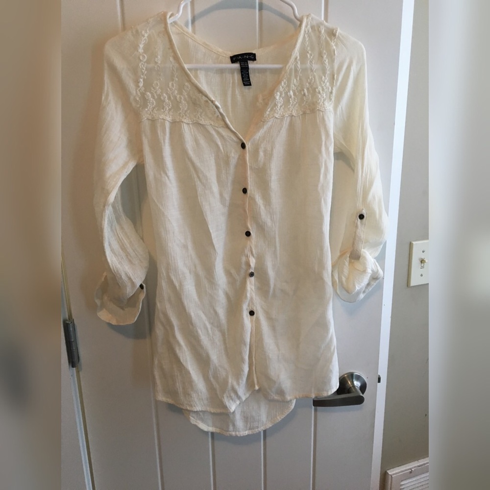 XS natural lace button top with roll up sleeves