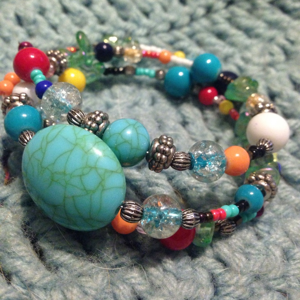 🌸 Handmade beaded bracelet 24"