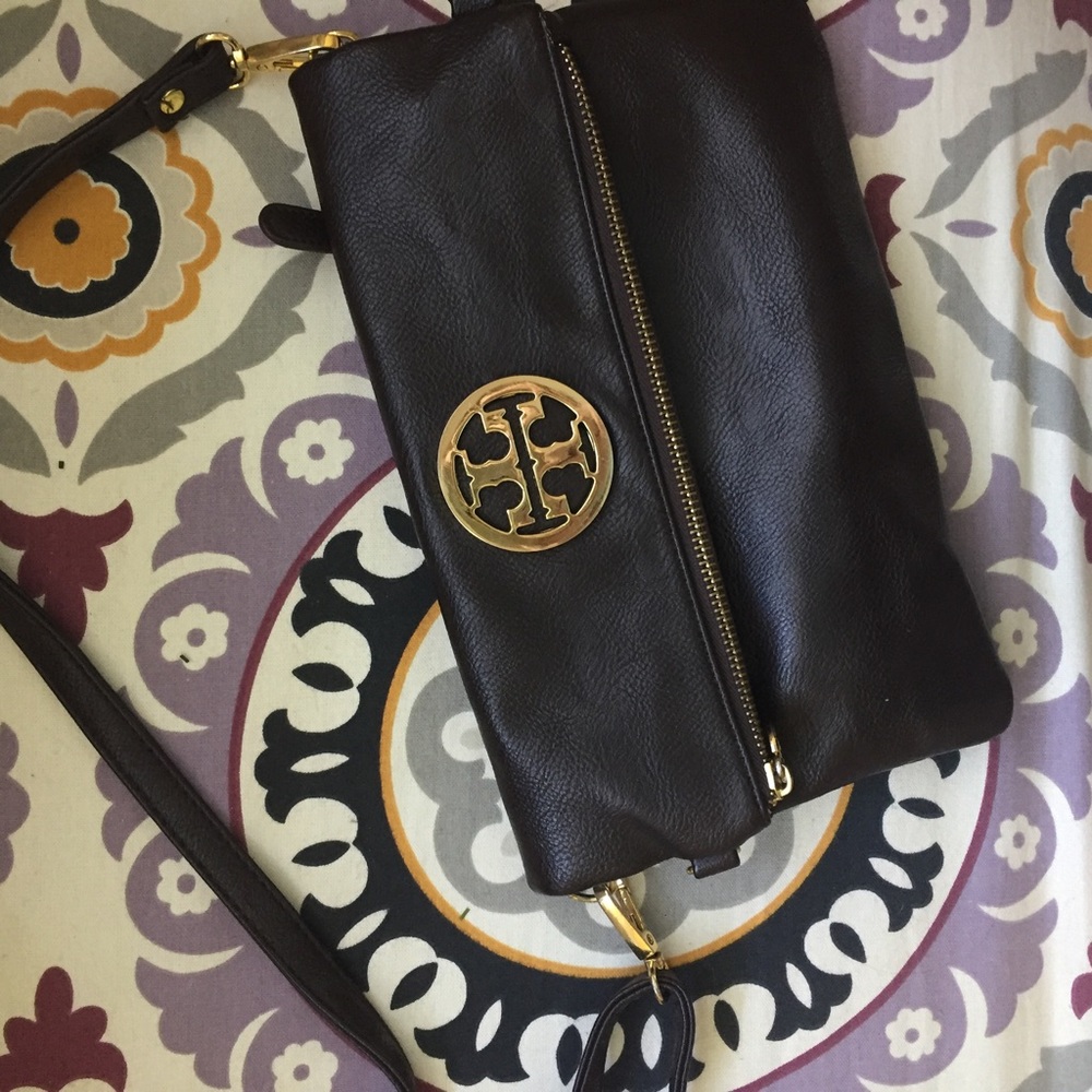 Faux Tory burch cross body purse