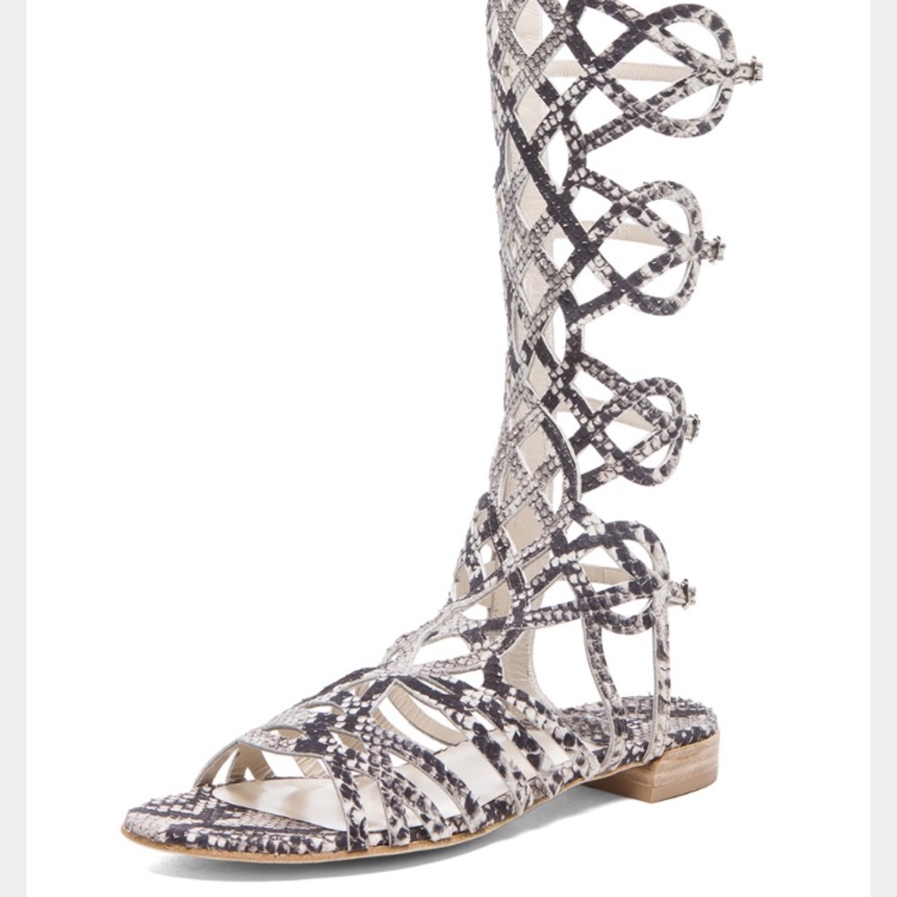 Aimee Song's Stuart Weitzman Aphrodite sandal - Picture 3 of 4
