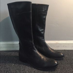 SALE!!! CORSO COMO CLASSICS  LEATHER BOOTS IN BLK
